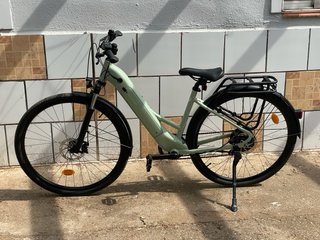 Bicicleta Eléctrica Trekking Rockrider