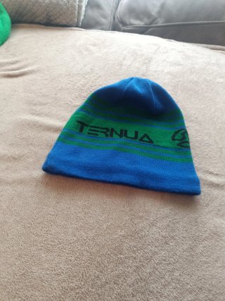Gorro de lana Ternua azul y verde