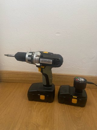 Taladro CMI 18V + 2 Baterías + Maletín
