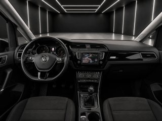 volskwagen  touran  2016