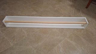 Estantería de pared blanca