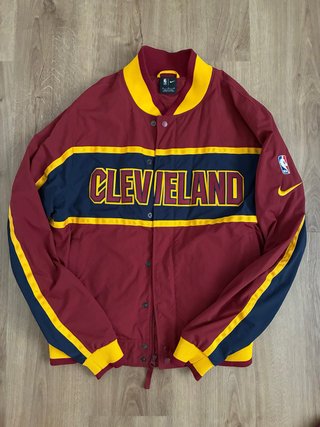Chaqueta NBA Cleveland Cavaliers Courtside-Nike