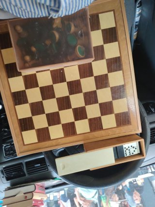 Set de Ajedrez y Dominó de Madera
