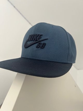 Gorra Nike SB Azul y Negra