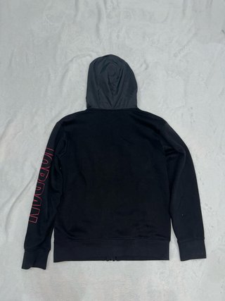 Chaqueta Jordan Negra y Roja talla 13y