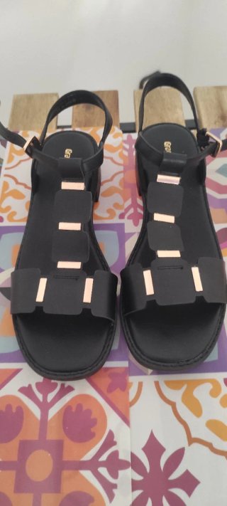 Sandalias Negras planas