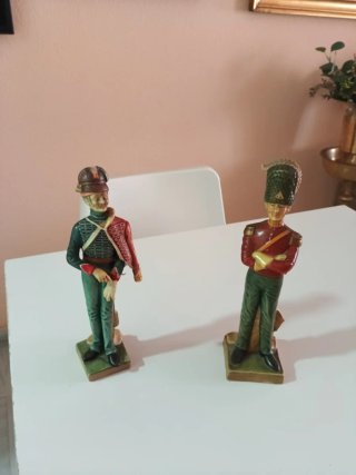 Pareja de Figuras de Soldados Antiguos