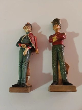Pareja de Figuras de Soldados Antiguos