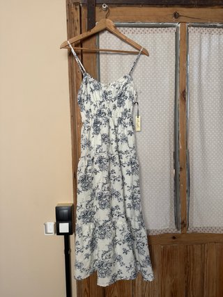 Vestido Verano Blanco y Azul Floral