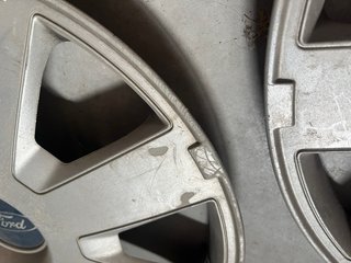 Set de 4 Tapacubos Ford Focus MK2 R16