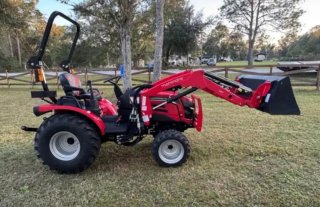 Se vende minitractor usado con pala
