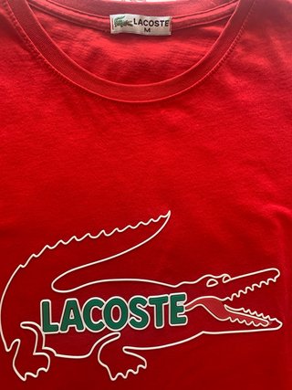 Conjunto Lacoste Roja Talla M y pantalón bolsillos