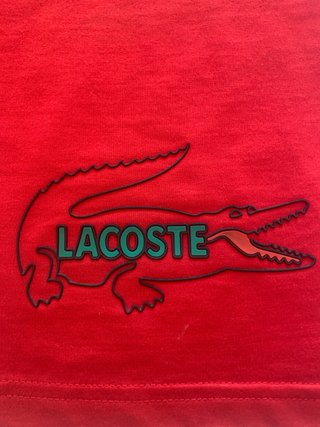 Conjunto Lacoste Roja Talla M y pantalón bolsillos