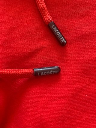 Conjunto Lacoste Roja Talla M y pantalón bolsillos