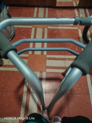 Andador plegable para adultos