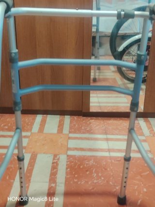 Andador plegable para adultos