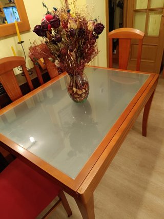 Mesa de comedor y 6 sillas de comedor de madera y