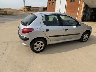 Peugeot 206 2003