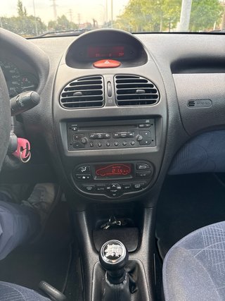 Peugeot 206 2003