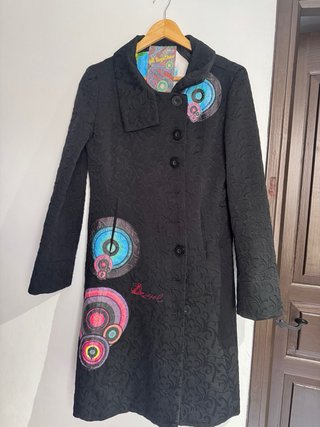 Abrigo largo Desigual negro talla M