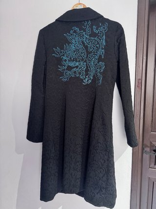 Abrigo largo Desigual negro talla M