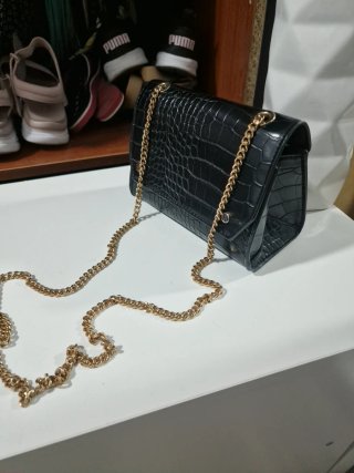 Bolso de fiesta negro efecto piel cocodrilo