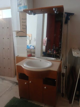 Mueble de baño con espejo