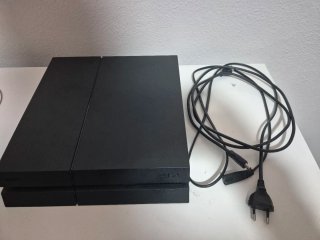 PlayStation 4 + Cables, lee descripción