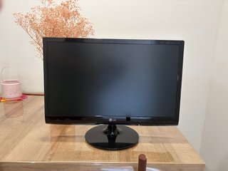 Monitor LG M2380D-PZ Faltron