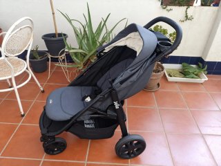 Carrito Joie gris oscuro y negro