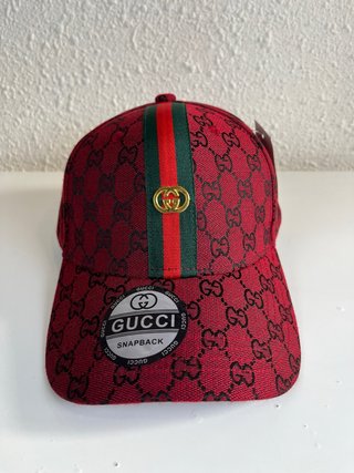 Gorra Gucci Roja (CON ETIQUETA )
