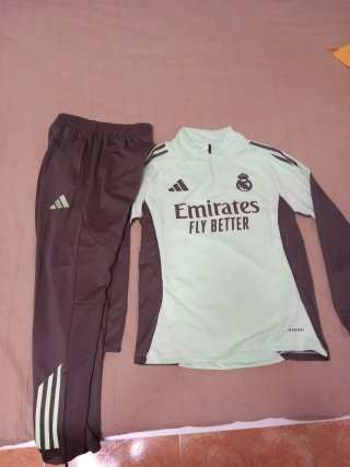 Chándal Real Madrid Adidas Verde y Marrón