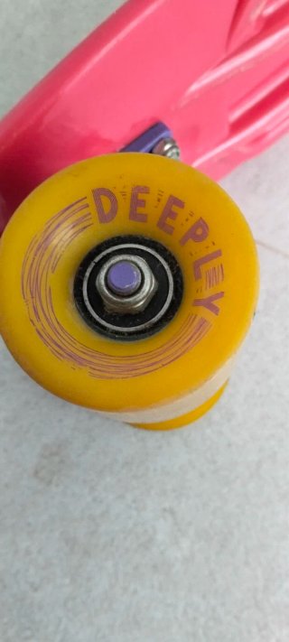 Monopatín rosa penny board