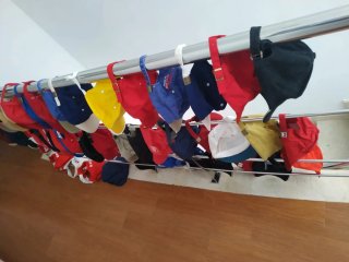 Lote  Gorras Variadas de 59 unidades.
