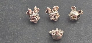 Set de 4 Charms Disney Minnie precio unidad