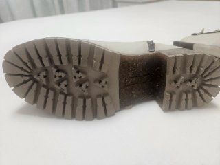 Botines de piel beige y marrón