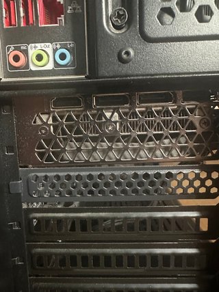 PC Ryzen 7 · RTX 3060 12GB · 2TB NVMe · Monitor 24