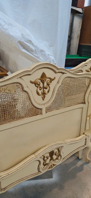 Cabeceros Luis XV Ratán y Madera