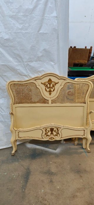 Cabeceros Luis XV Ratán y Madera
