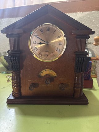 Radio Reloj Vintage Madera y Oro
