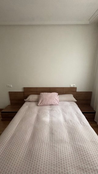 Conjunto Cama: Cabecero, Mesitas, Somier y Colchón