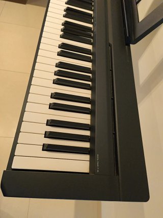 Piano digital Yamaha P-45