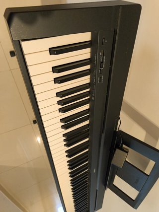 Piano digital Yamaha P-45