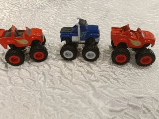 Lote 3 Camiones Blaze y los Monster Machines