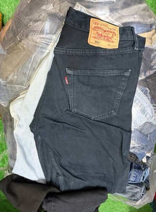 Pantalones Levi’s Grado A por KG