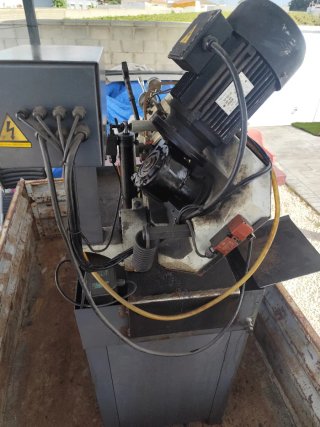 Sierra de cinta industrisl