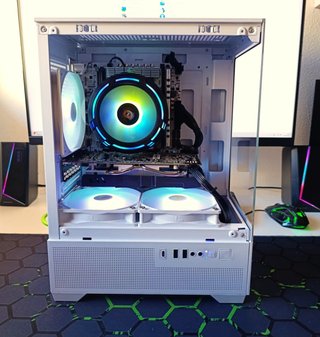 PC GAMING COMPLETAMENTE NUEVO - RX580 - 16GB