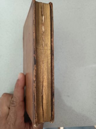 Libro de principios del siglo XVIII