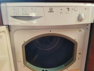 Secadora Indesit IS70C