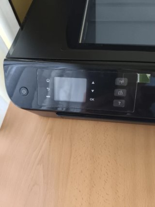 Stampante HP Envy 4500. Stampa, copia e scansiona.